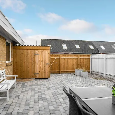 2 Bedroom Gorgeous In *